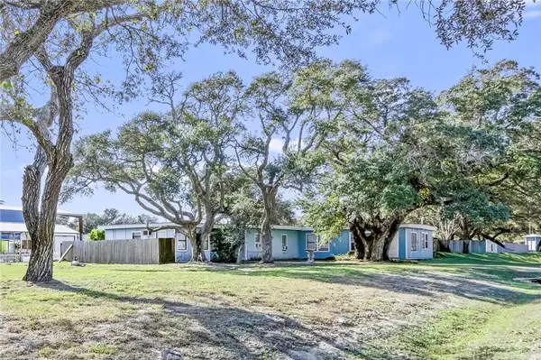 105 W James Street #A-C, Rockport, TX 78382