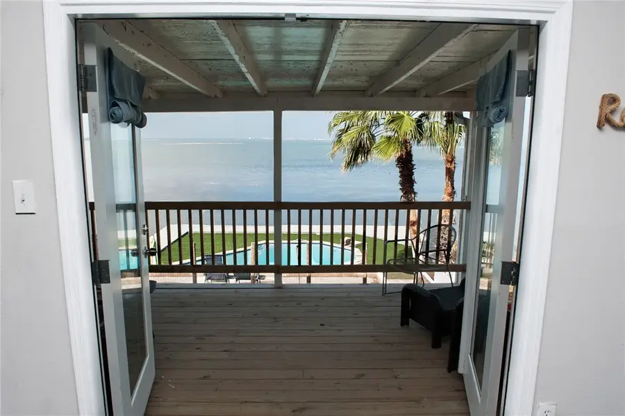 954 Oriole Street, Corpus Christi, TX 78418 - Image #2