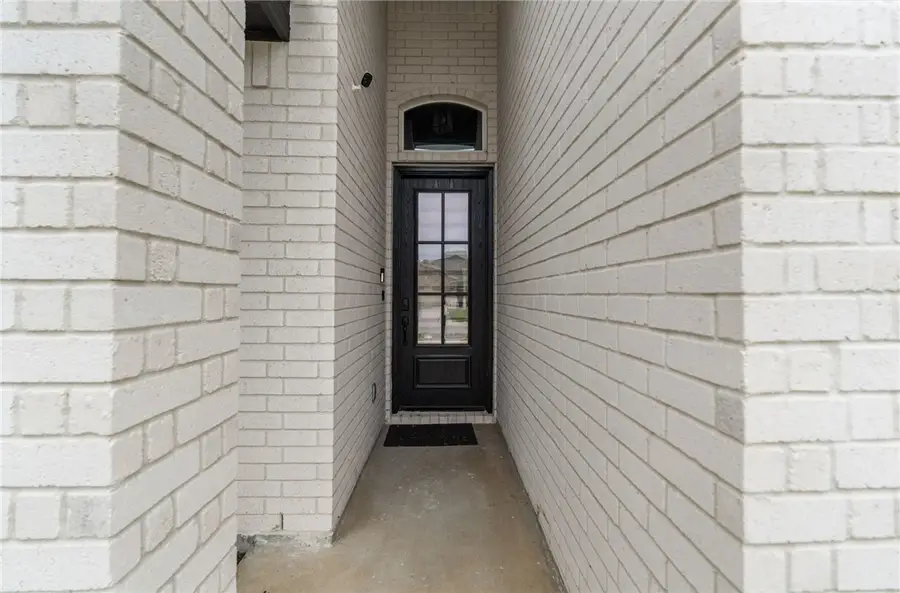 2626 Lannister Lane, Corpus Christi, TX 78415 - Image #2