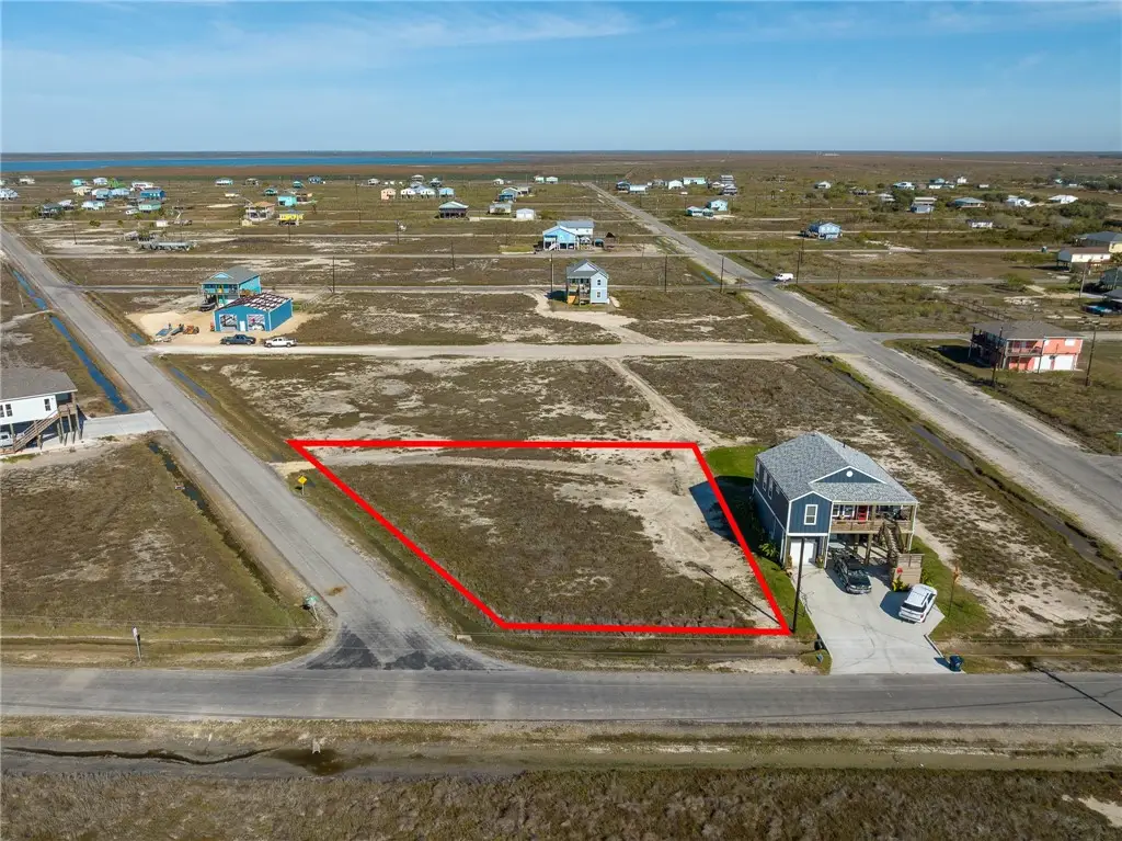 628 Channelview Road, Rockport, TX 78382 - Image #1