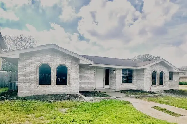 3401 Lynnwood Lane, Corpus Christi, TX 78415 - Image #1