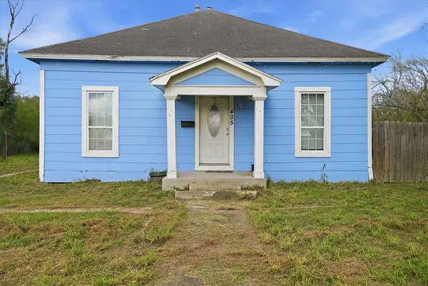 405 E. Main Street, Bishop, TX 78343