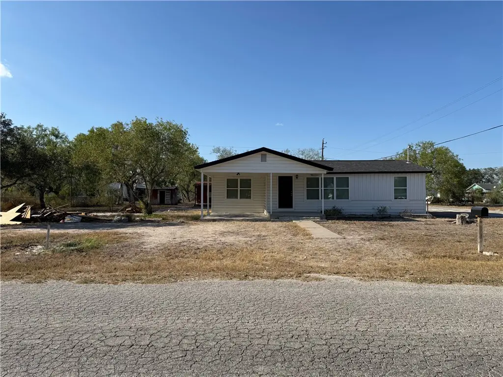 400 Austin Street, George West, TX 78022 - #1