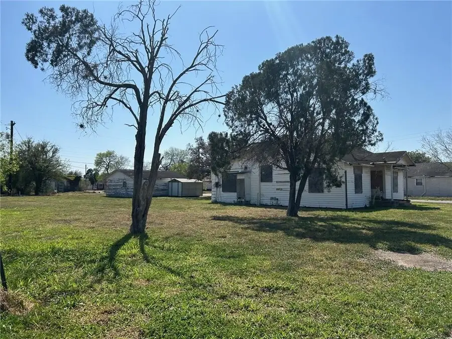 629 W Fordyce Avenue, Kingsville, TX 78363 - Image #3