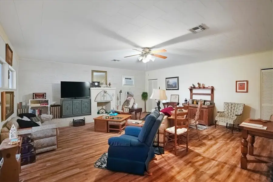 1000 Austin Street, George West, TX 78022 - #3