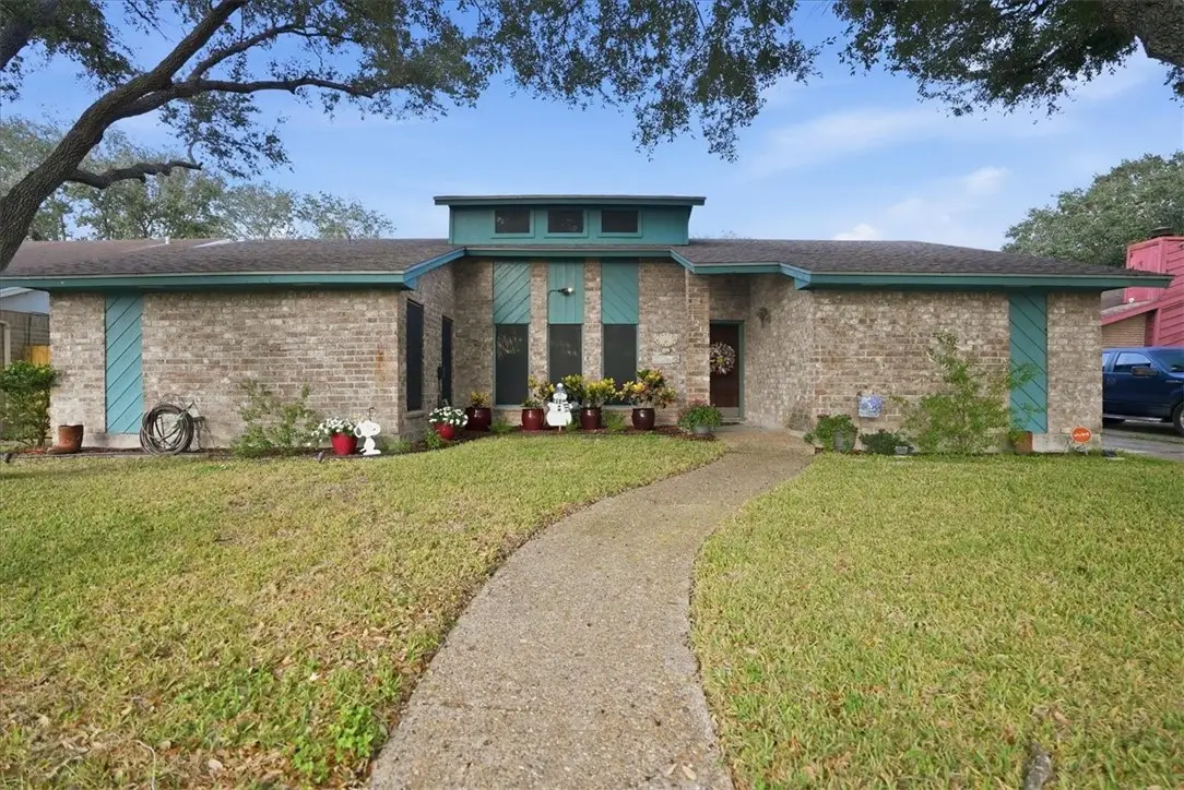 4218 Beard Drive, Corpus Christi, TX 78413 - Image #1