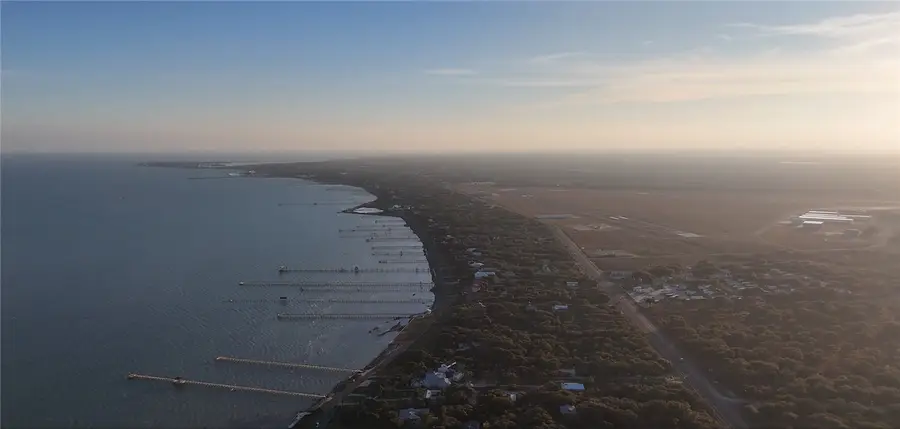 406 Sailhouse Way, Rockport, TX 78382 - Image #3