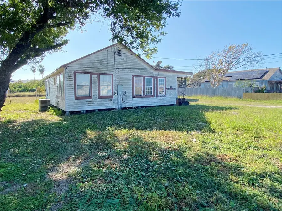 521 Glenoak Drive, Corpus Christi, TX 78418 - Image #2