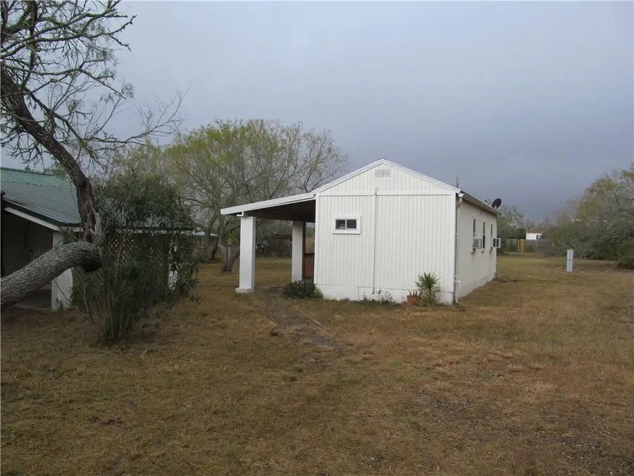 1816 W County Road 303, Orange Grove, TX 78372 - Image #3