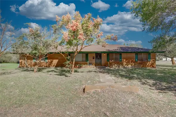 620 W Nelson Avenue, Aransas Pass, TX 78336