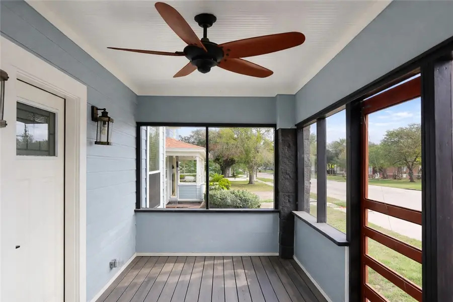 418 W Lee Avenue, Kingsville, TX 78363 - Image #3