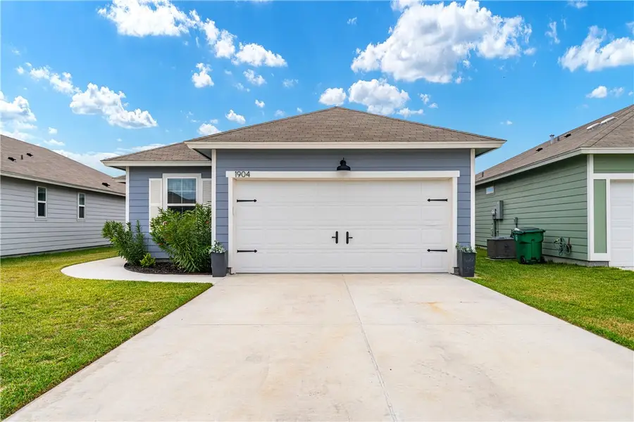1904 Shellbank Avenue, Aransas Pass, TX 78336 - Image #3