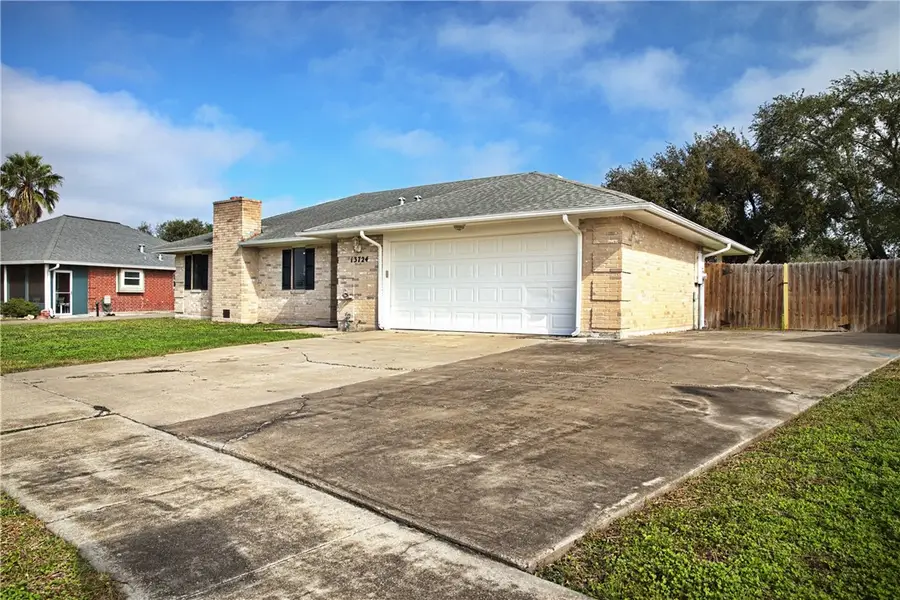 13724 River Canyon Drive, Corpus Christi, TX 78410 - Image #3