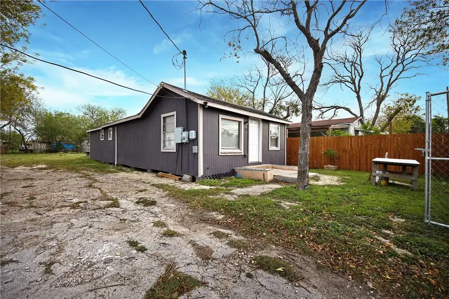 326 Virginia Avenue, Corpus Christi, TX 78405 - Image #3