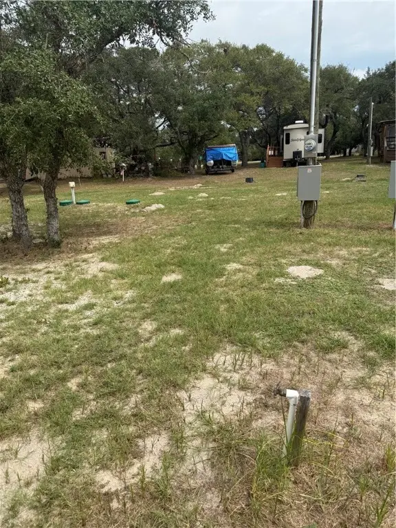 818 Traylor Avenue, Rockport, TX 78382 - Image #3