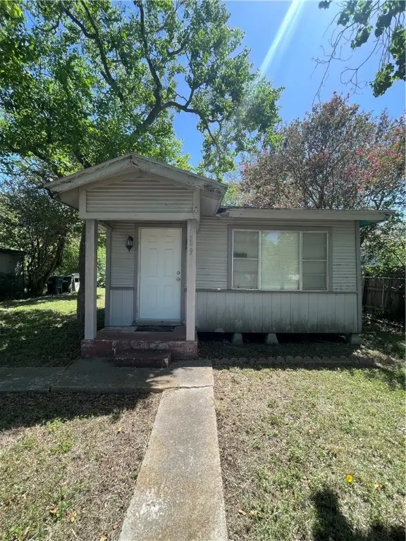 129 E Pecan Street, Taft, TX 78390