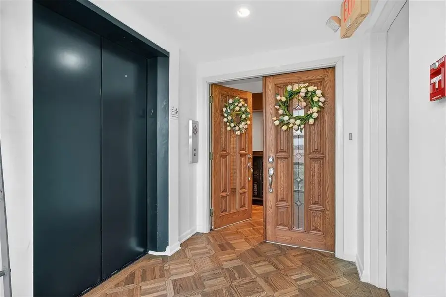 520 S Chaparral Street, Corpus Christi, TX 78401 - Image #2