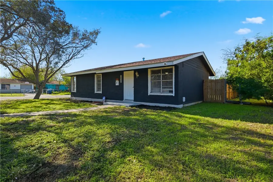 1430 Madrid, Corpus Christi, TX 78416 - Image #3