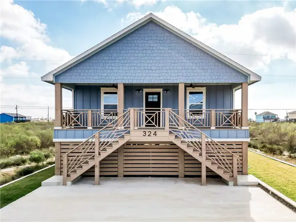 324 W Live Oak, Rockport, TX 78382