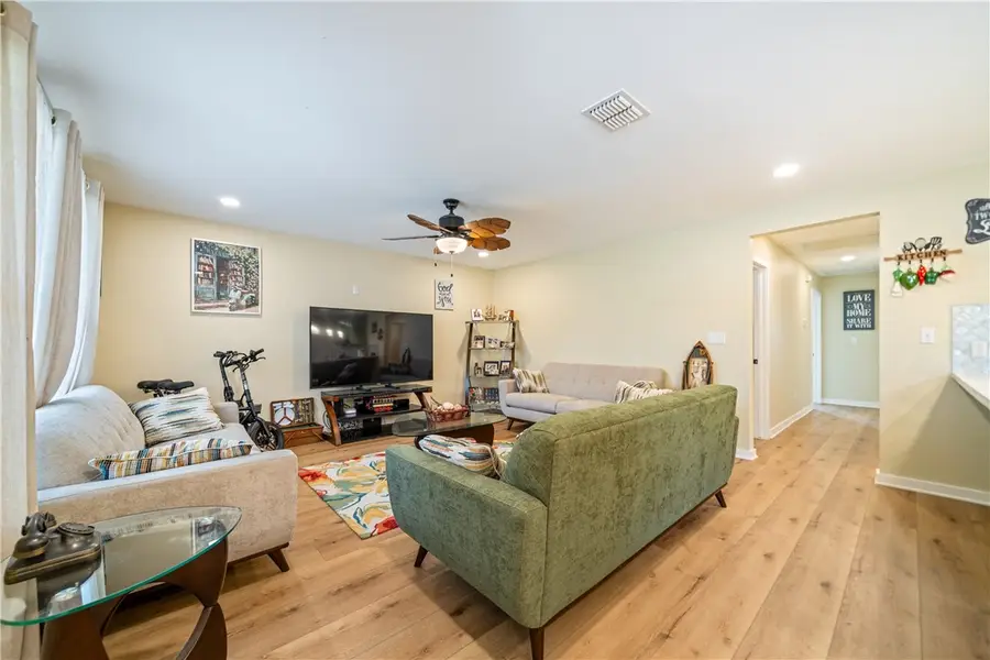 915 Craig Street, Corpus Christi, TX 78404 - Image #3