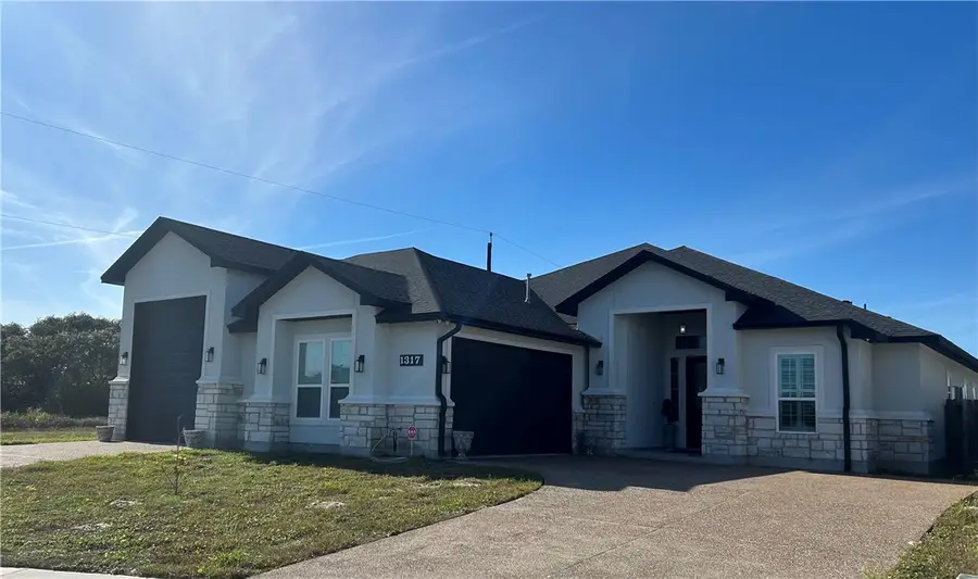 1317 Bentley Court, Corpus Christi, TX 78418 - Image #3