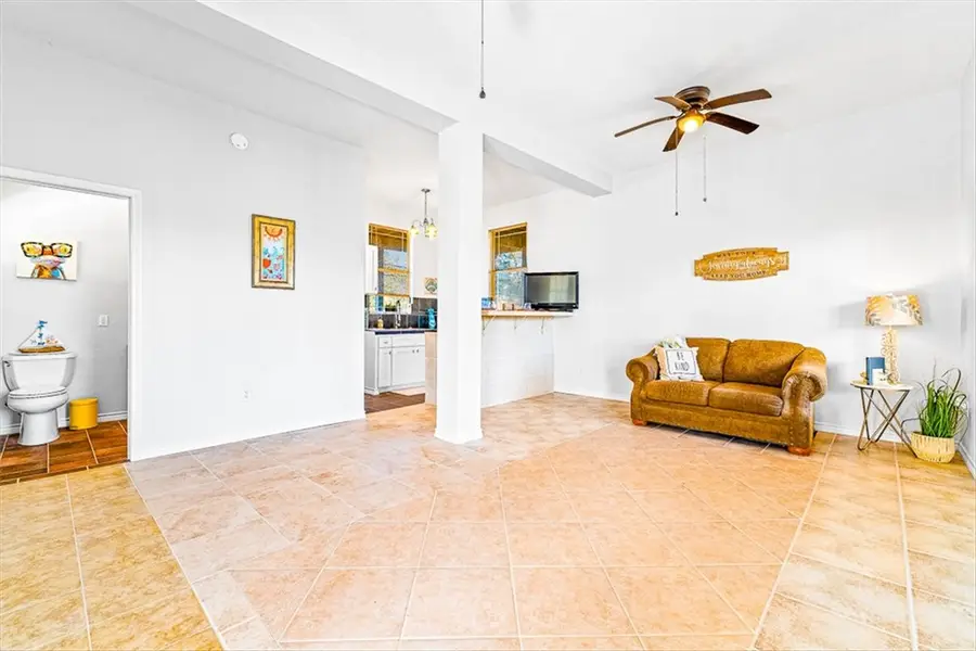 128 Saint Charles W, Rockport, TX 78382 - Image #2