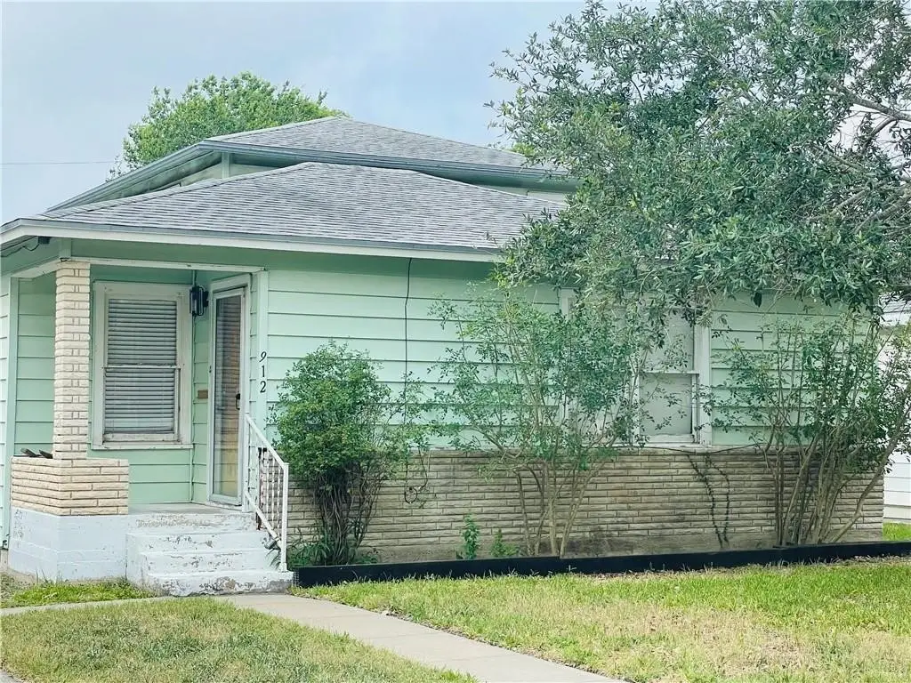 912 E Fulton Street, Sinton, TX 78387 - Image #1