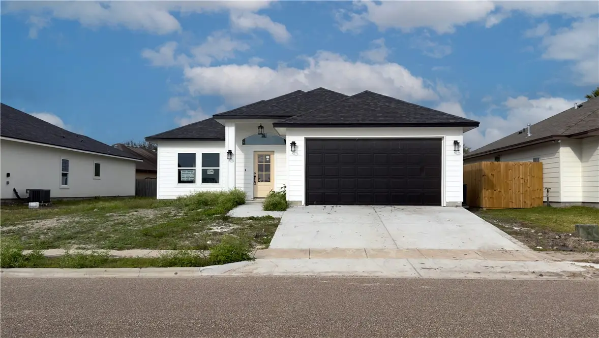 8121 Berenstain Drive, Corpus Christi, TX 78414 - Image #1