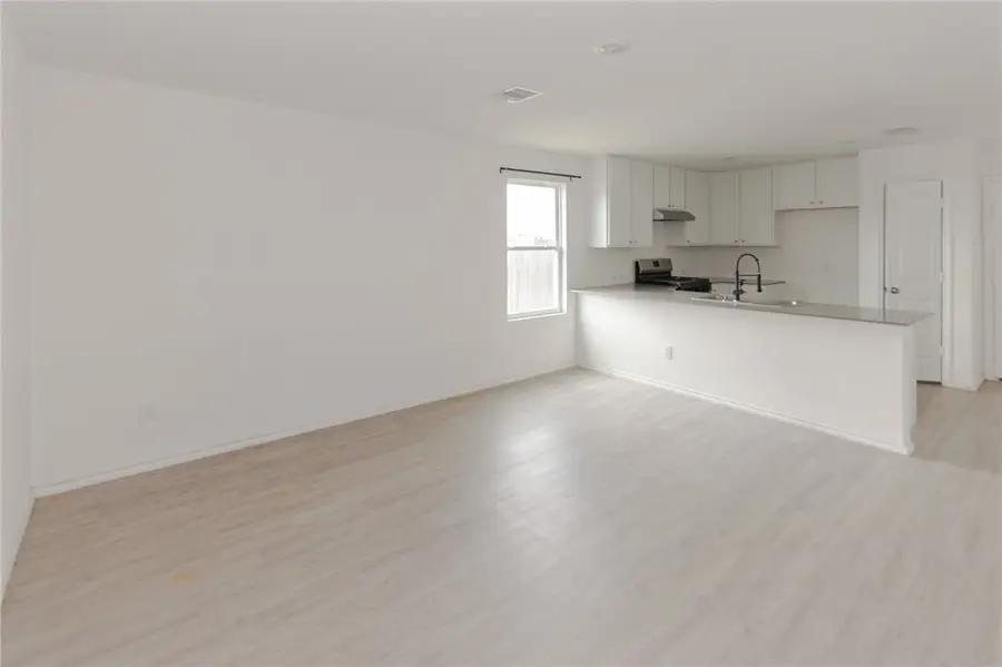 3201 Wrangler Street, Corpus Christi, TX 78410 - Image #2