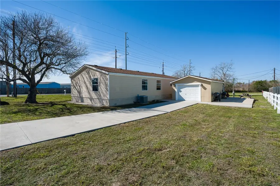 2222 Demory Lane, Aransas Pass, TX 78336 - Image #2