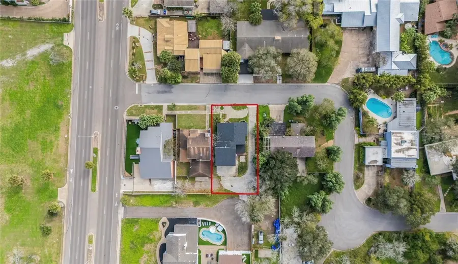 208 Circle Drive, Corpus Christi, TX 78411 - Image #3