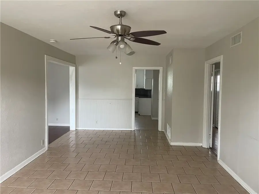 929 Ashland Dr, Corpus Christi, TX 78412 - Image #3