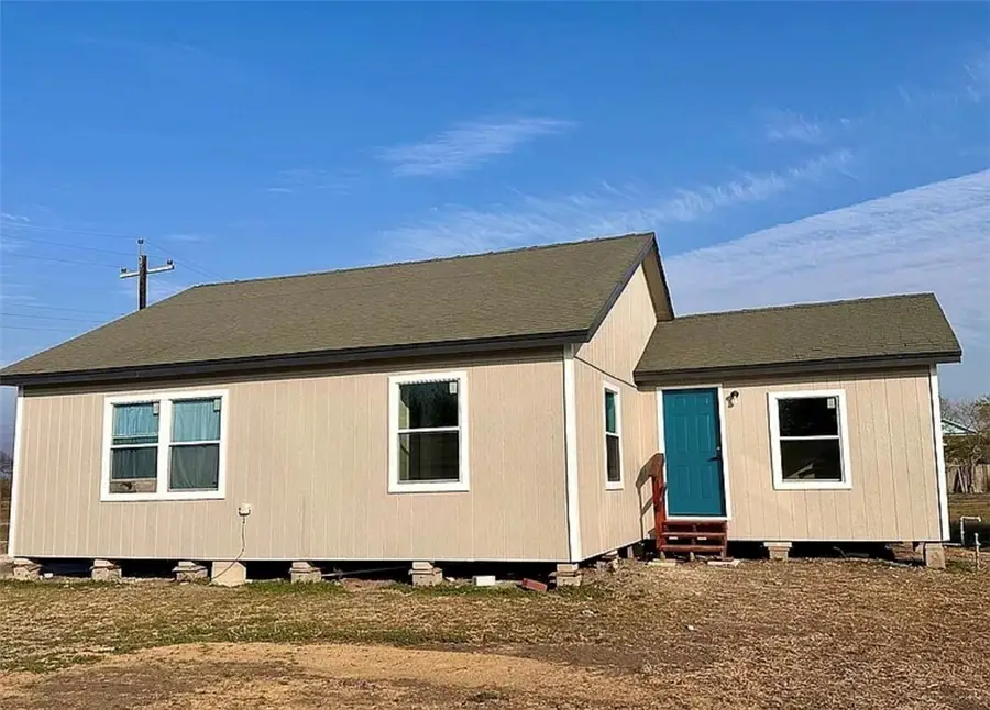 302 Dogwood Street, Gregory, TX 78359 - Image #3