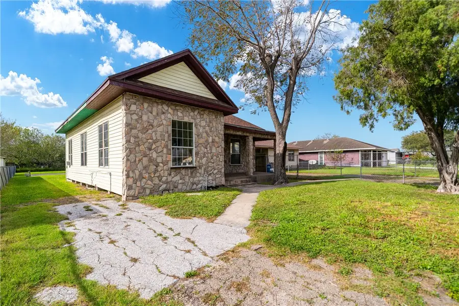 4129 Barrera Drive, Corpus Christi, TX 78416 - Image #3