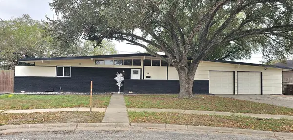 708 Santa Anita Drive, Kingsville, TX 78363