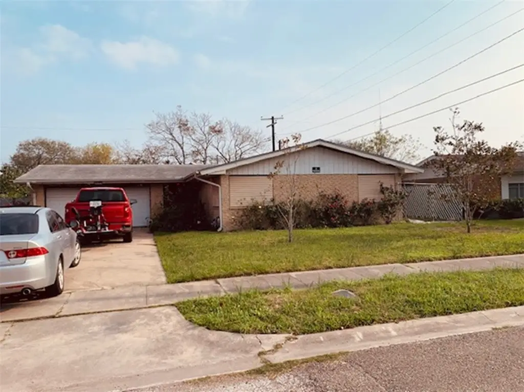 1318 Meadowlane Drive, Corpus Christi, TX 78412 - Image #1