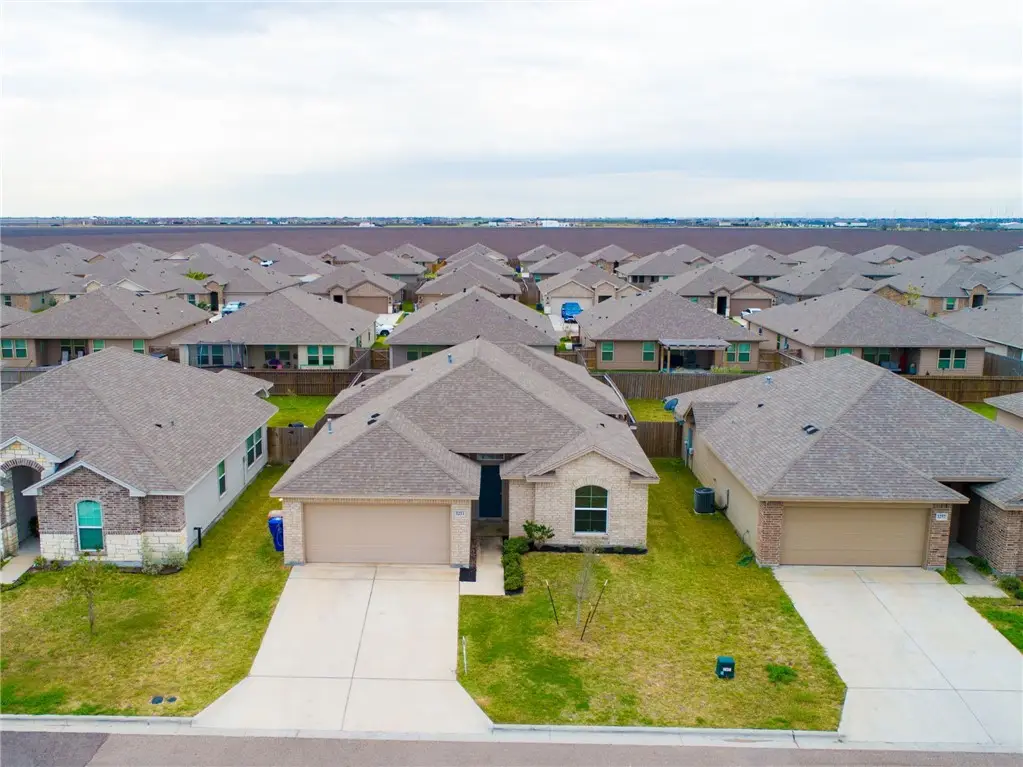 1253 Thames Chase Drive, Corpus Christi, TX 78415 - Image #1