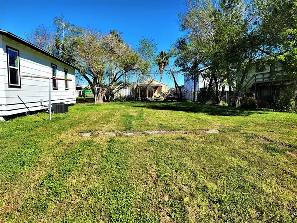 2910 Kitchens Street, Corpus Christi, TX 78405