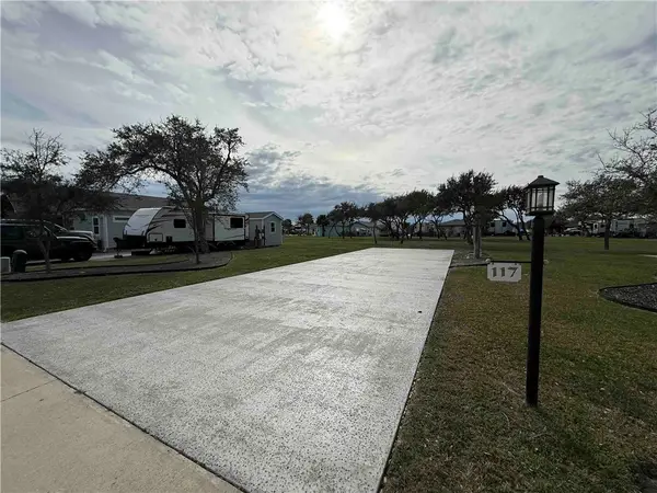 117 Augusta Circle, Aransas Pass, TX 78336