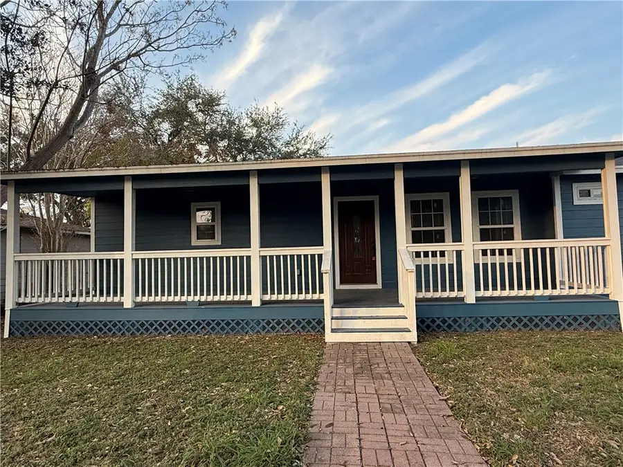 917 Corazan Street, Alice, TX 78332 - Image #3