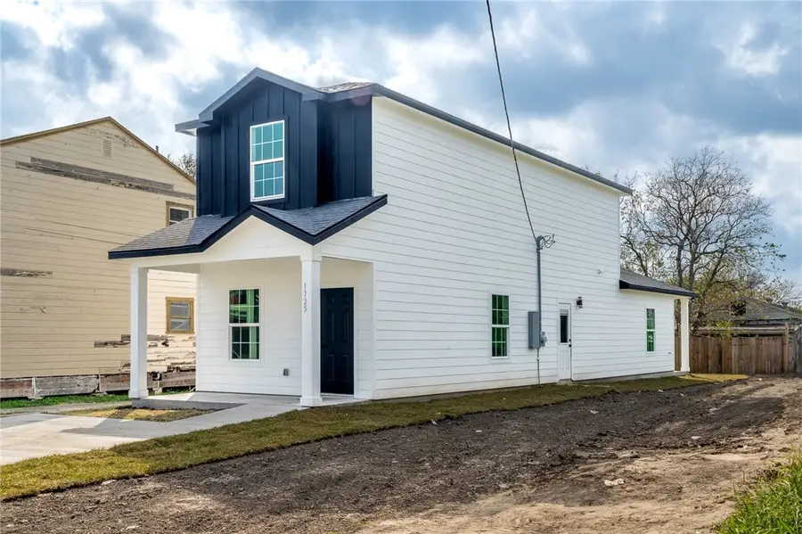 1725 15th Street, Corpus Christi, TX 78404 - Image #2