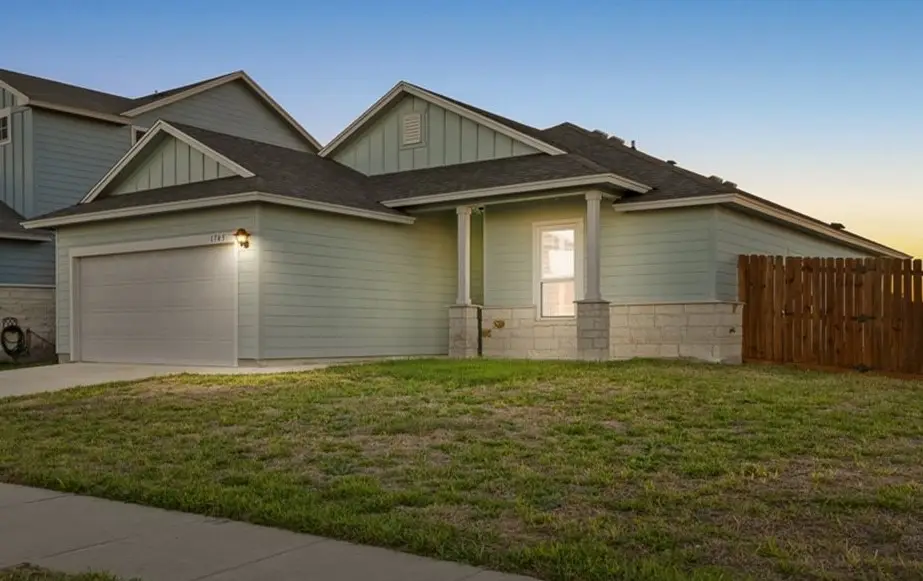 1745 Dr Ben Vela Drive, Corpus Christi, TX 78410 - Image #1