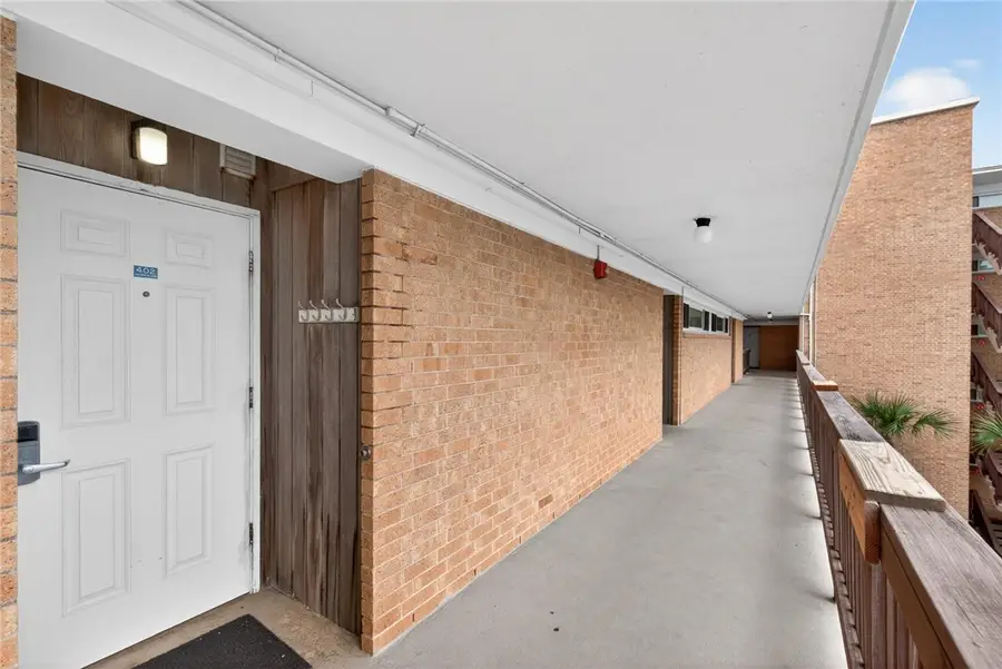 14810 Windward Drive #402, Corpus Christi, TX 78418 - Image #3