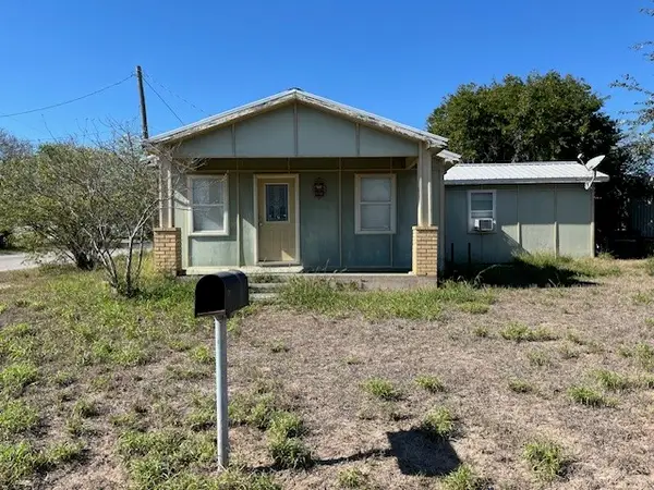 1001 N Elm Avenue, Hebbronville, TX 78361