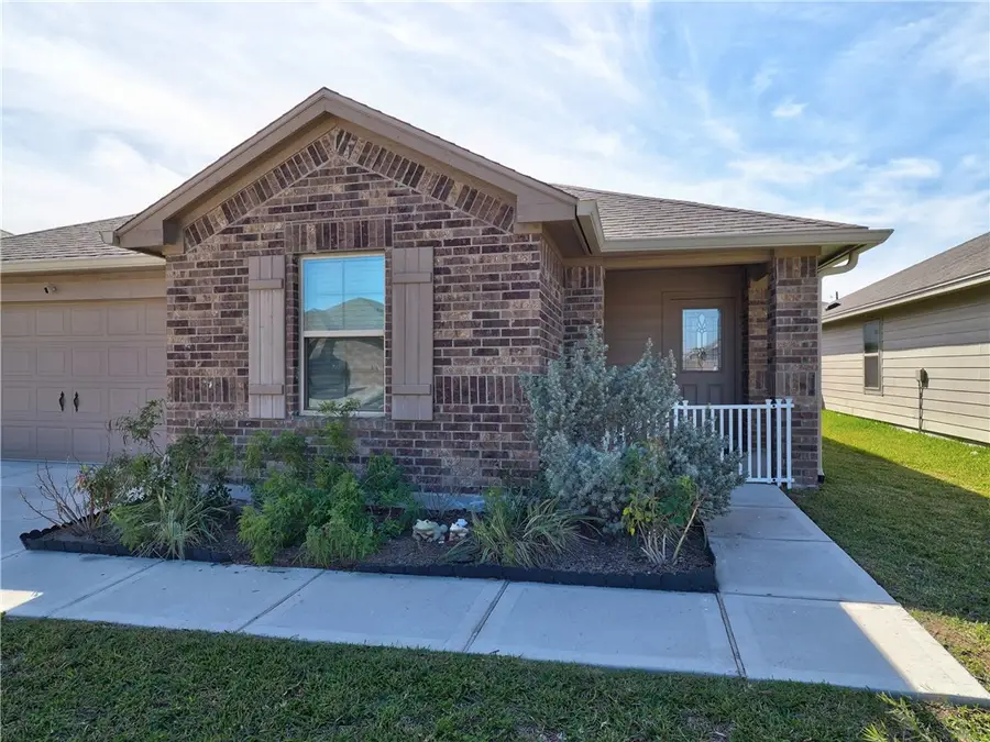 7725 Bullrider Drive, Corpus Christi, TX 78414 - Image #2