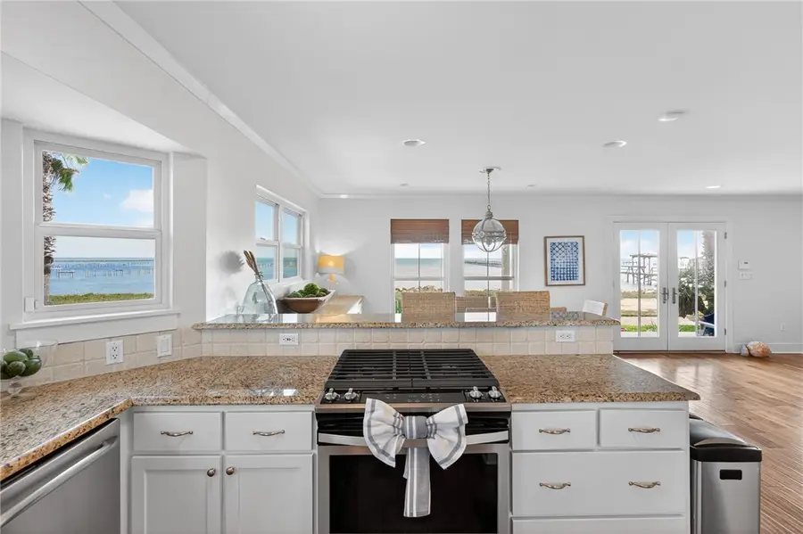 1417 S Water Street, Rockport, TX 78382 - #3