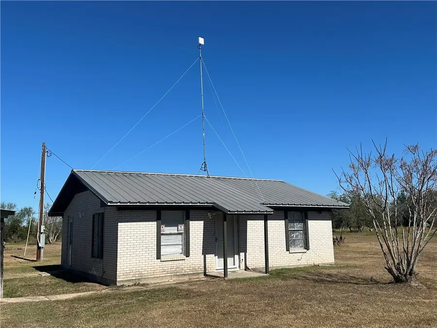 110 Ryan Rd, Refugio, TX 78377 - Image #3