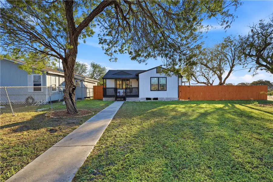 2801 Sokol Drive, Corpus Christi, TX 78415 - Image #2