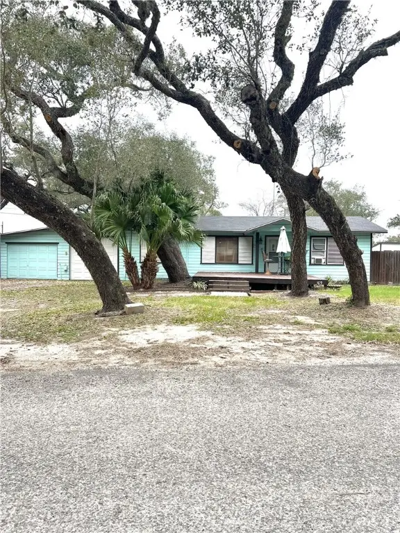 109 Palm Street, Rockport, TX 78382 - Image #3