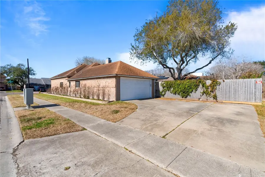 3046 Quail Hollow Drive, Corpus Christi, TX 78414 - #3